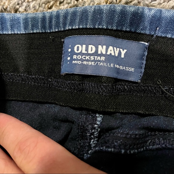 Old Navy Rockstar mid Rise size 4 - Picture 3 of 3